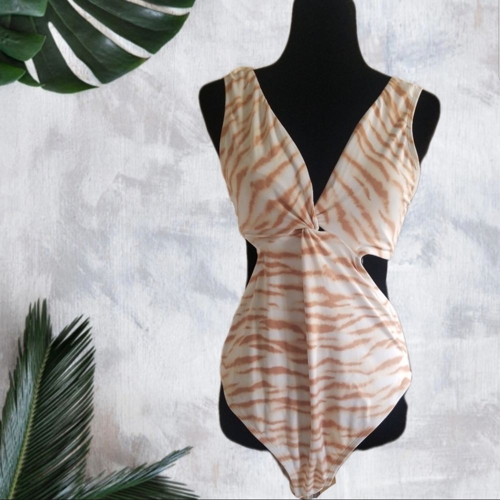 NWOT/ Animal Print Swimsuit